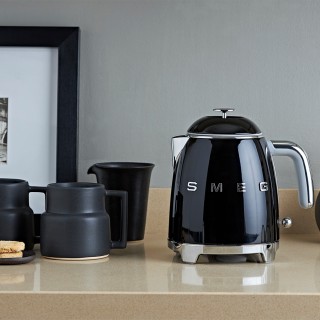 Smeg KLF05BLEU Mini kettle 0.8L Black