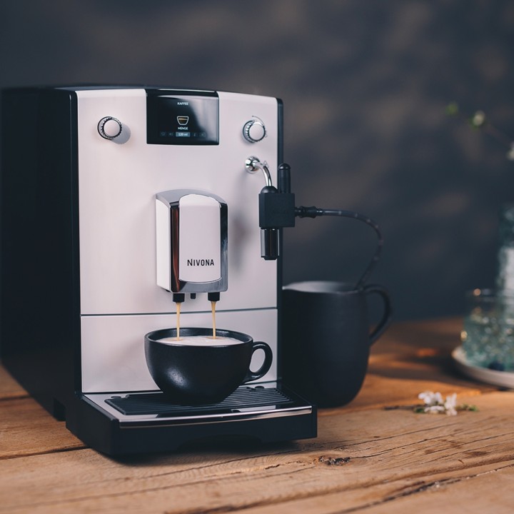 Nivona NICR 560 White Espresso Machine Incl. 4.2 kg Rigtig Kaffe