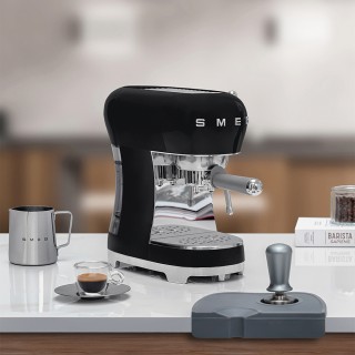Smeg ECF02BLEU Espresso Machine Black