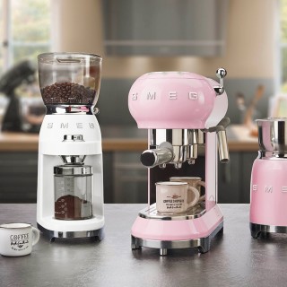 Smeg ECF02PKEU Espresso Machine Pink
