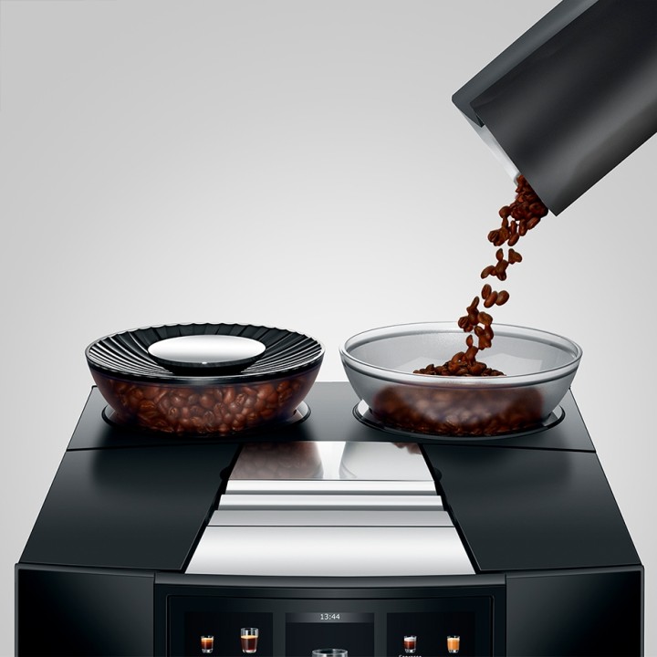 Jura Giga 10 (EA) Diamond Black Espresso Machine Incl. Starter Pack