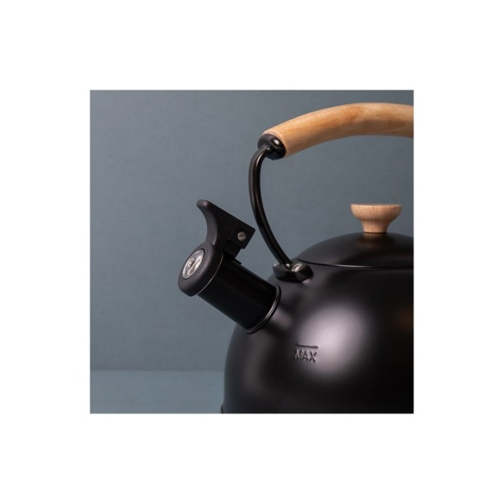 La Cafetière 1.6 L Black Kettle with Wood