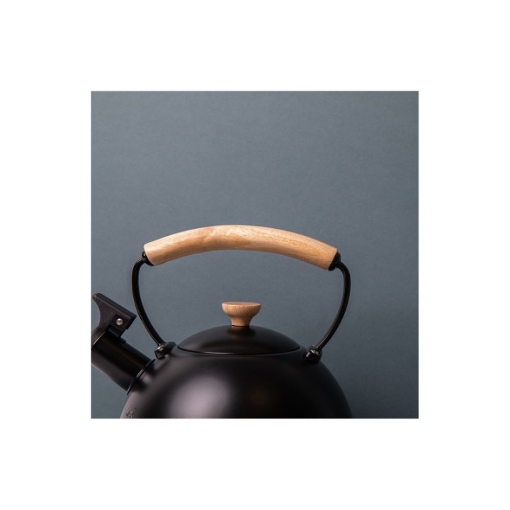 La Cafetière 1.6 L Black Kettle with Wood