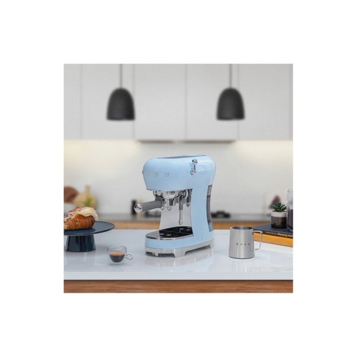 Smeg ECF02PBEU Espressomaskine Pastelblå