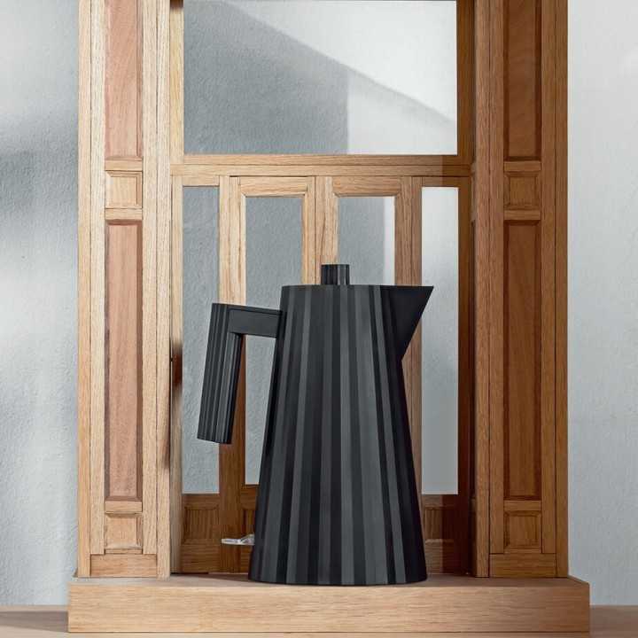 Alessi Plissé Elkedel 1,7 L Sort
