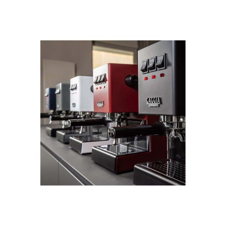 Gaggia Classic E24 Hvid Espressomaskine Inkl. Baristaudstyr