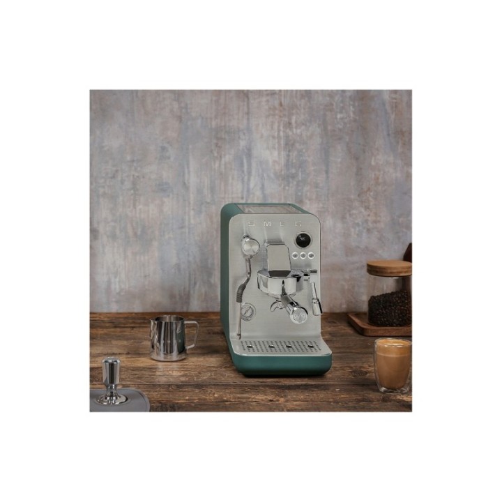 Smeg EMC02EGMEU Minipro Semiautomatisk Espressomaskine Emerald Green