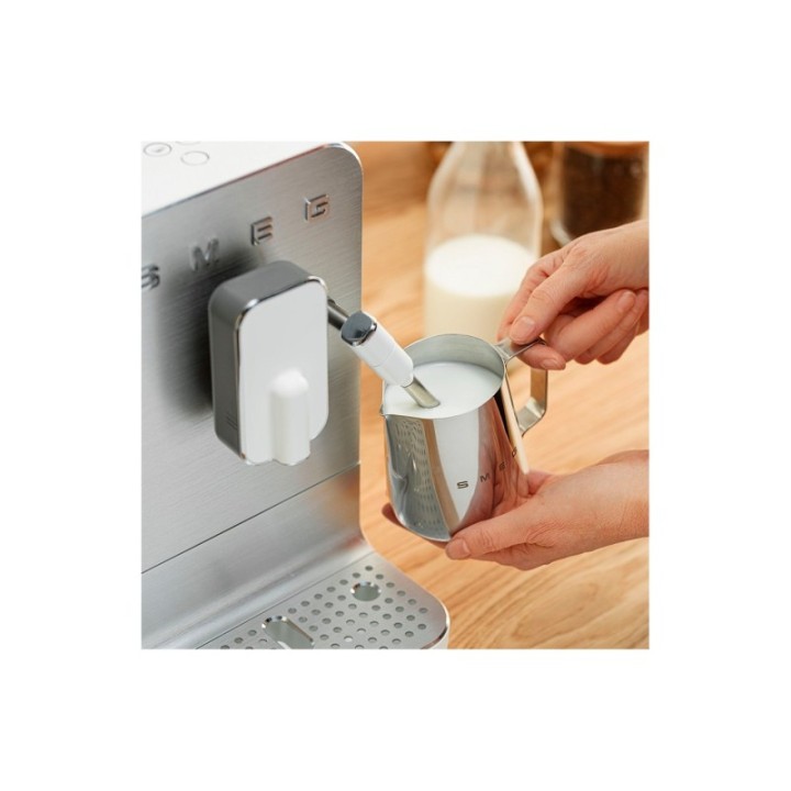 Smeg BCC12WHMEU Hvid Inkl. 1,8kg Rigtig Kaffe Mixpakke Kaffebønner