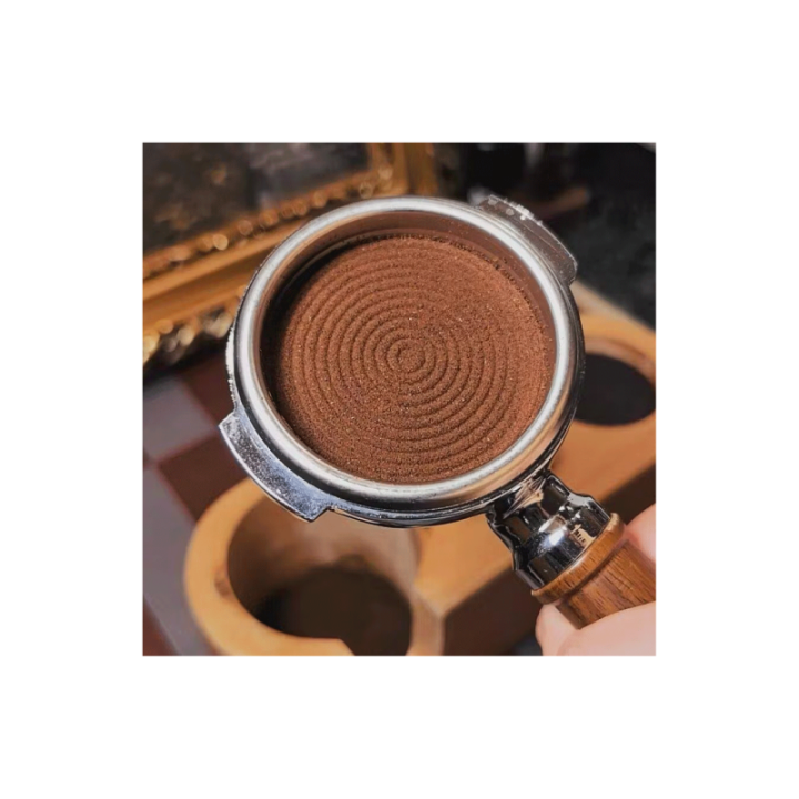 IKAPE V3 Kalibreret Tamper med Fjeder, Riller & Titaniumsbelægning 58 mm Valnød