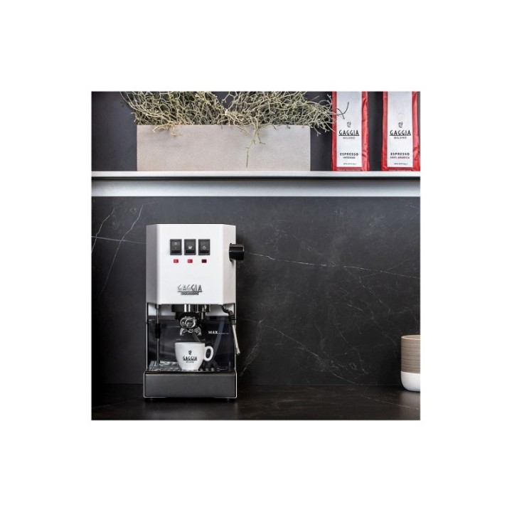 Gaggia Classic E24 Hvid Espressomaskine Inkl. Eureka Mignon Zero 55s Mat Sort Espressokværn